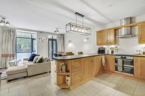 Kitchen/Reception