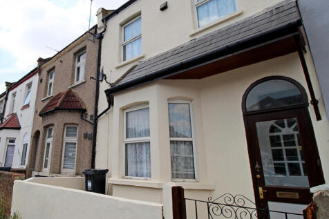 3/4 bedroom Terraced for rent