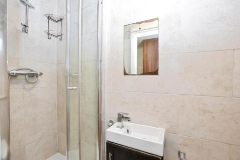 En-suite (2)