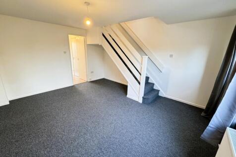 Weavers Crofts, Melksham, SN12 photo 3