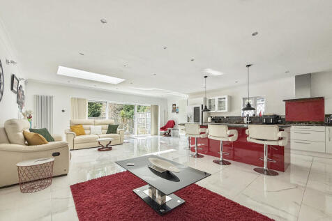 Kitchen Family Room
