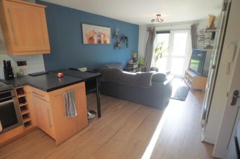 Hayfield Road, Chapel-En-Le-Frith, SK23 photo 3