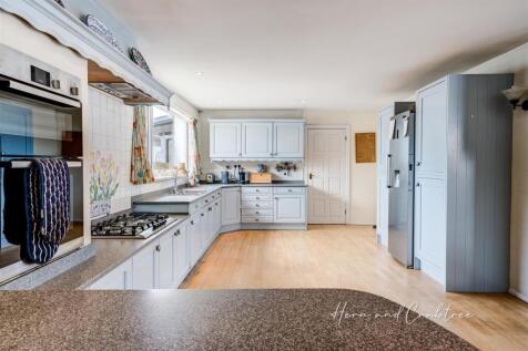 Wellfield Court, Marshfield, HernCrabtree (27).jpg