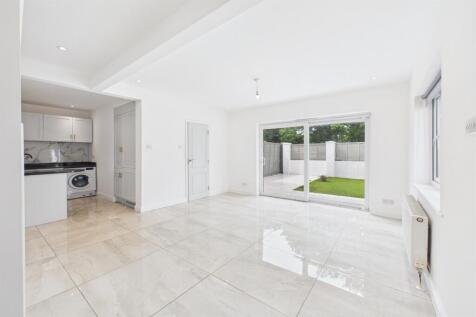 Dining Room/ Kitchen
