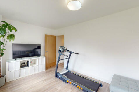West Grove, West Park, Leeds, Yorkshire photo 4