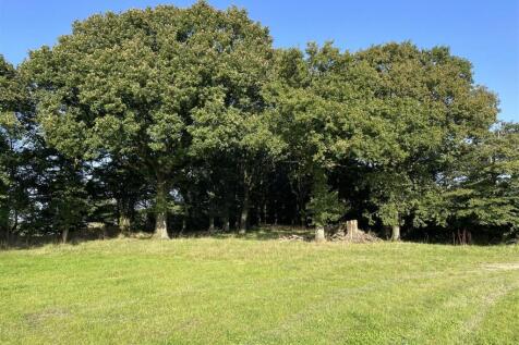 LOT 1: Newland Manor