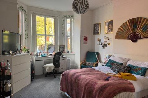8 Bedroom Terraced in M14 6RA