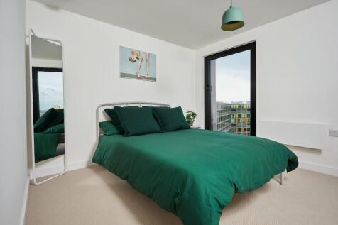 Show Apartment