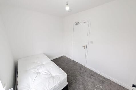 East Lancashire Road, Swinton, M27Manchester,  photo 3