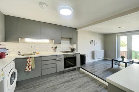 Arnheim Close, SO16 photo 3