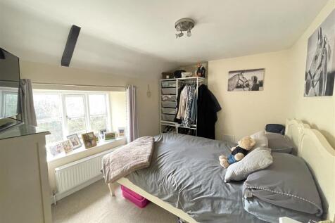 Bedroom 2.JPG