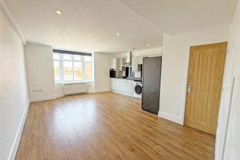 London Road, East Grinstead photo 3