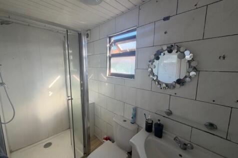 Room Available, Birmingham Road, B43 6NW photo 5