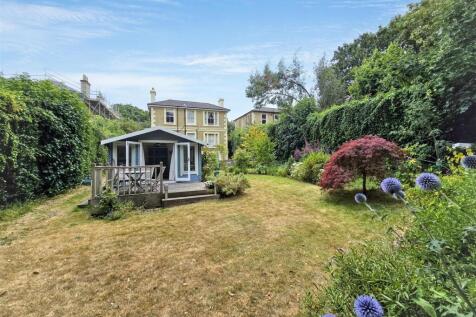 Summer House &amp; Rear of Property