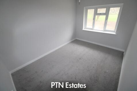 front bedroom.jpg