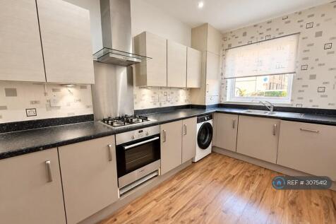Ager Avenue, Dagenham, RM8 photo 3