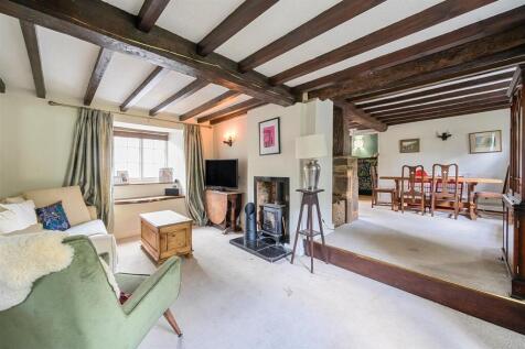 9 High Street, Blisworth