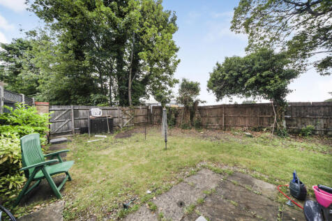 Luton Road, Dunstable, Bedfordshire, LU5 photo 4