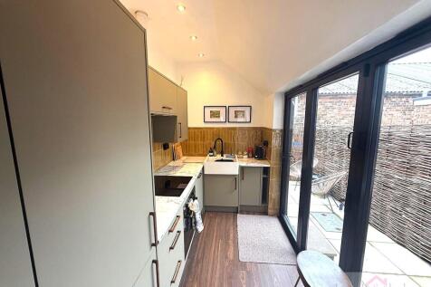 WhatsApp Image 2025-07-17 at 16.49.49 (4).jpeg