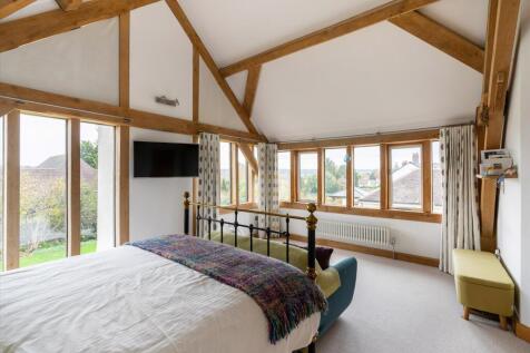 4 bed, 4 bath Detached in Bristol - Photo 9