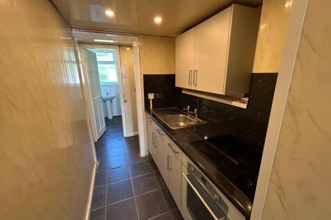 Beechwood Drive, Thornton-Cleveleys, Lancashire, FY5 photo 4