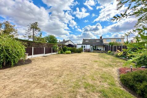 Garden to property