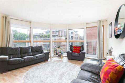 London, SW1P - property photo