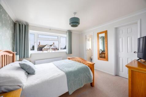 Mustaver_Luxford_Road_Crowborough_TN62PP_RootsProp
