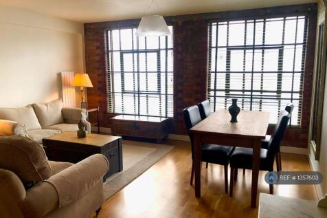 Living/Dining Area