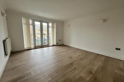Dominica Court,Eastbourne,BN23 photo 4