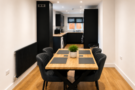 Communal Lounge/Kitchen