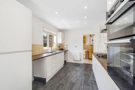 2 Greenwich Avenue (Holbeach)-28.jpg