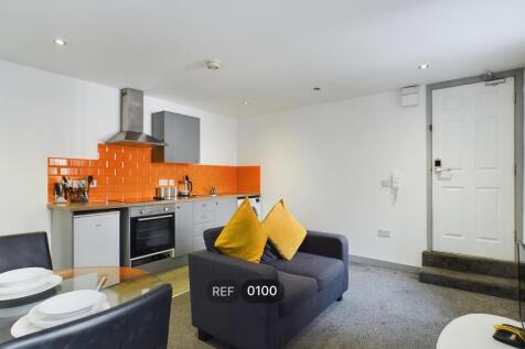 Kitchen &amp; Living area