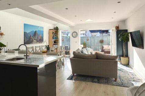 Open Plan Lounge/Dining/Kitchen