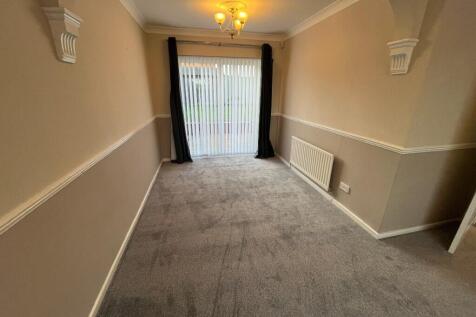 Monarch Grove, Middlesbrough, North Yorkshire, TS7 photo 5