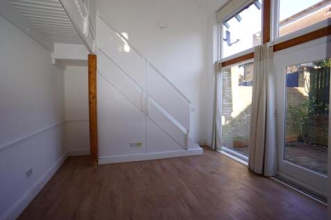 Crowborough Lane, Kents Hill photo 4