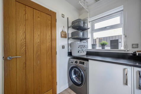 1305334-21-6849dce9da45b