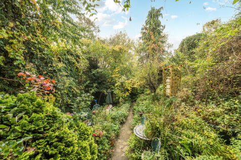 1369684-3-68f8a7e...