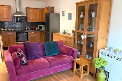Lounge/Kitchen