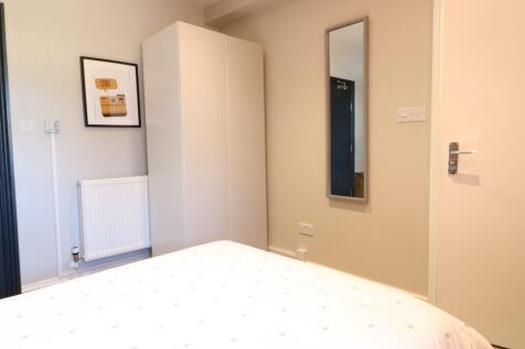 Ark Farm House Room 2 2.JPG