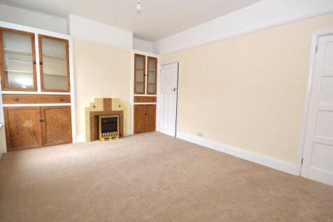 104 Glendower Road photo 3