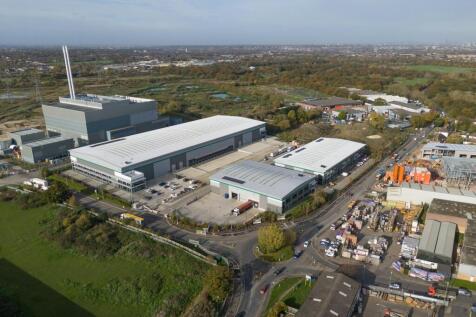 DC1 Everest Logistics Park Croydon 095.jpg