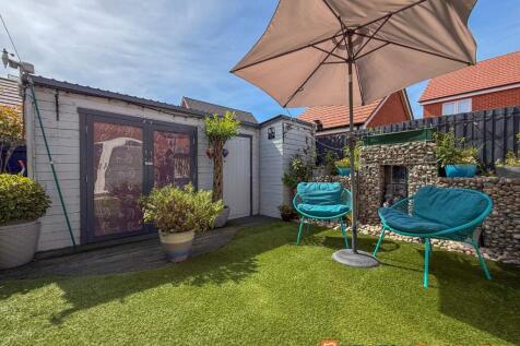 Summer House &amp; Workshop
