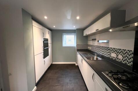 Wood Street, Patchway photo 2