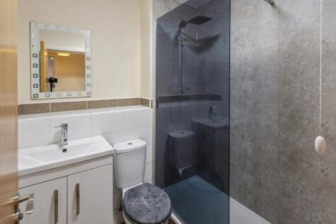 Old School Gardens - Bathroom