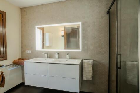 DSC05273-Enhanced-NR