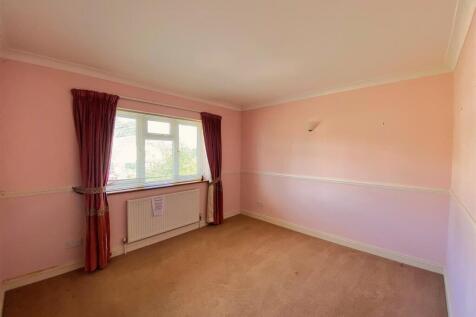 1 Grazebrook Close - Bed4.jpg