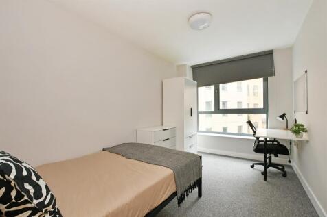 105 West One Space, City Centre, S1 photo 5