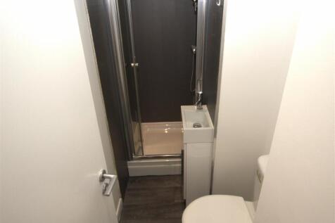 upstairs WC.jpg