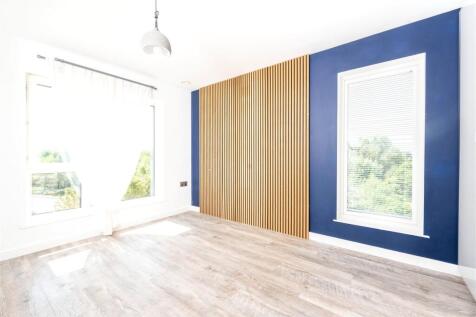 Countess Way, Broughton, Milton Keynes, Buckinghamshire, MK10 photo 4